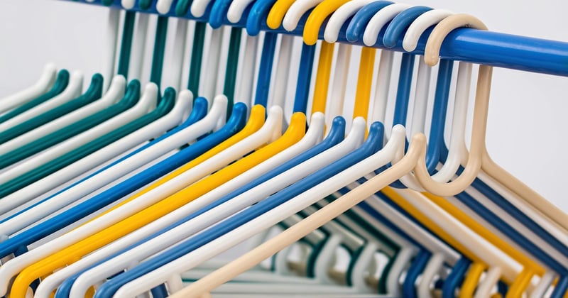 Un vestiaire pour les salariés dans un local de trente mètres carrés : nos solutions gain de place